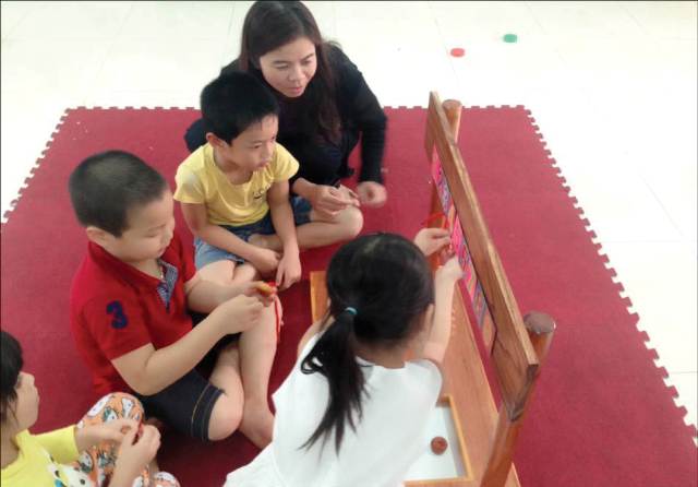 Vượt qua khó khăn bằng tình yêu trẻ