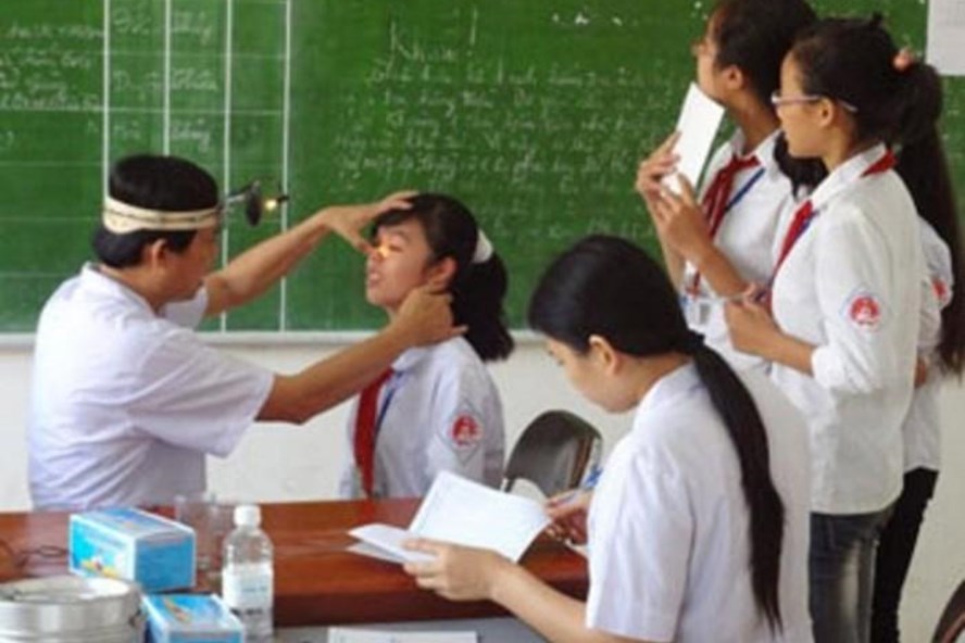 Bộ GDĐT “nhắc nhở” về chỉ tiêu bảo hiểm y tế