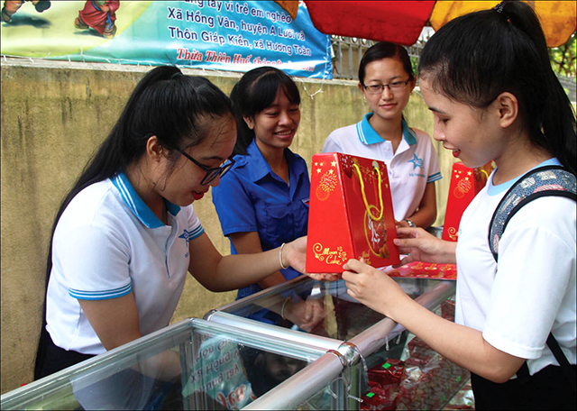 Mang “Thu yêu thương” đến trẻ em nghèo