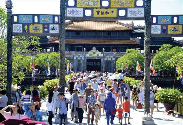 Thống kê số lượng khách du lịch phải chính xác