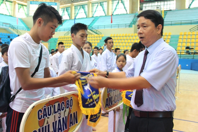 Hơn 150 VĐV tham gia giải vô địch trẻ karatedo các CLB tỉnh