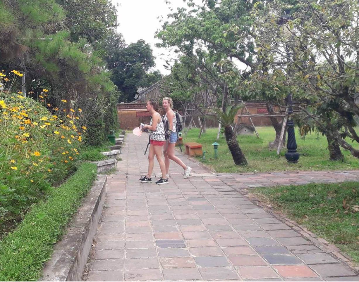 Thăm di tích tôn nghiêm từ 1 10 2017 Kiểm soát chặt chẽ trang phục