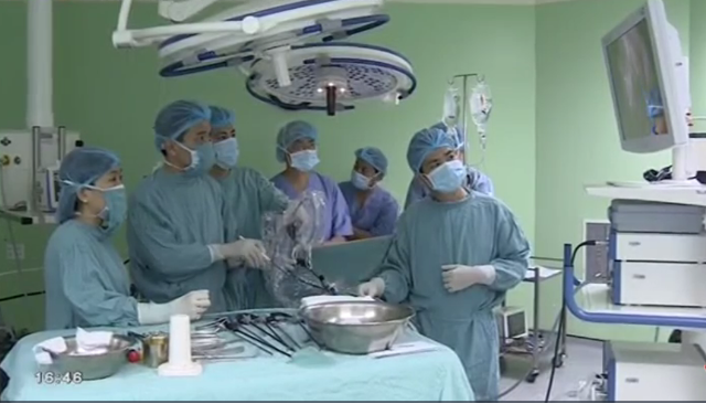 Chuyển giao kỹ thuật nội soi nâng cao cho bác sĩ đến từ Philippines