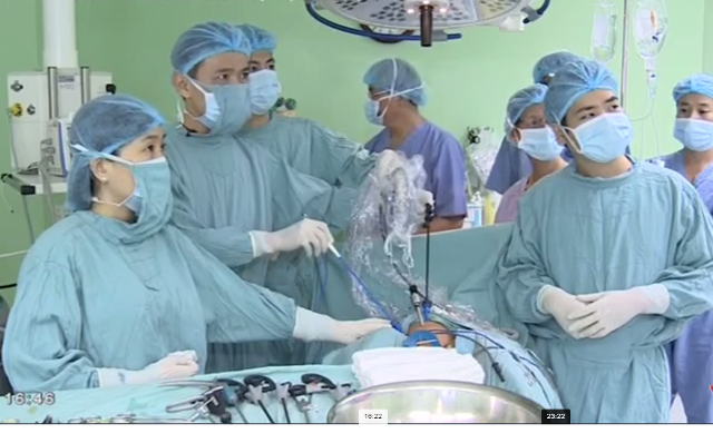 Transferring advanced endoscopic techniques to doctors from the Philippines