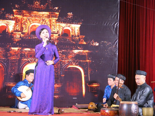 Nhạc Trịnh hòa quyện với ca Huế