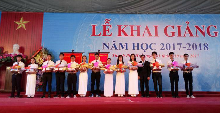 1 381 tân sinh viên Trường ĐH Y dược Huế bước vào năm học mới