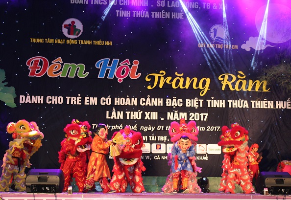 800 trẻ khó khăn vui hội trăng rằm