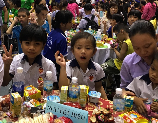 Full Moon Festival for children in difficult circumstances