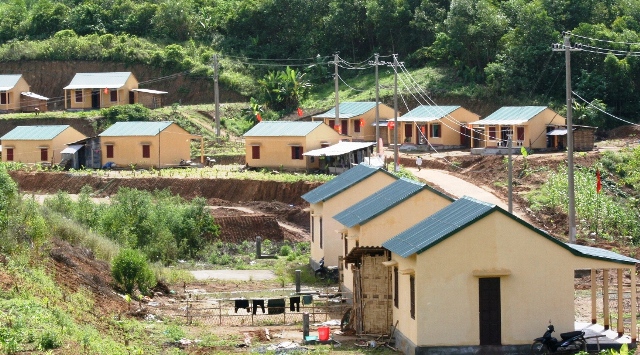 Đồng sức giúp xã Hồng Thủy giảm nghèo bền vững