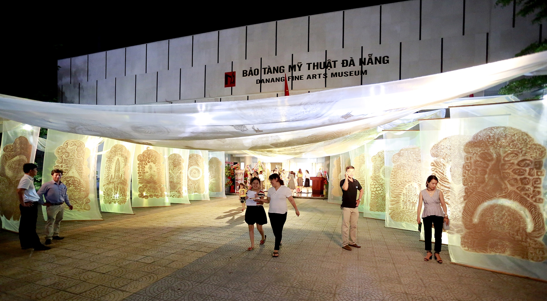 Trúc chỉ  lời trò chuyện của sông