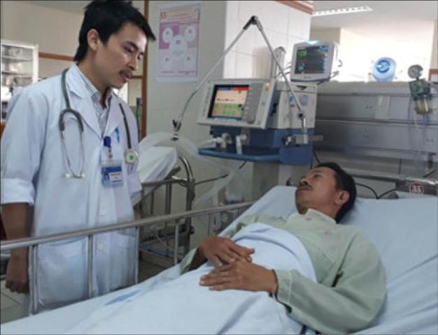 Không chủ quan khi rắn cắn