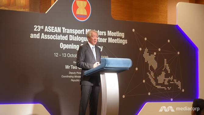 Ký kết thoả thuận tạo điều kiện cho xe buýt di chuyển trong ASEAN