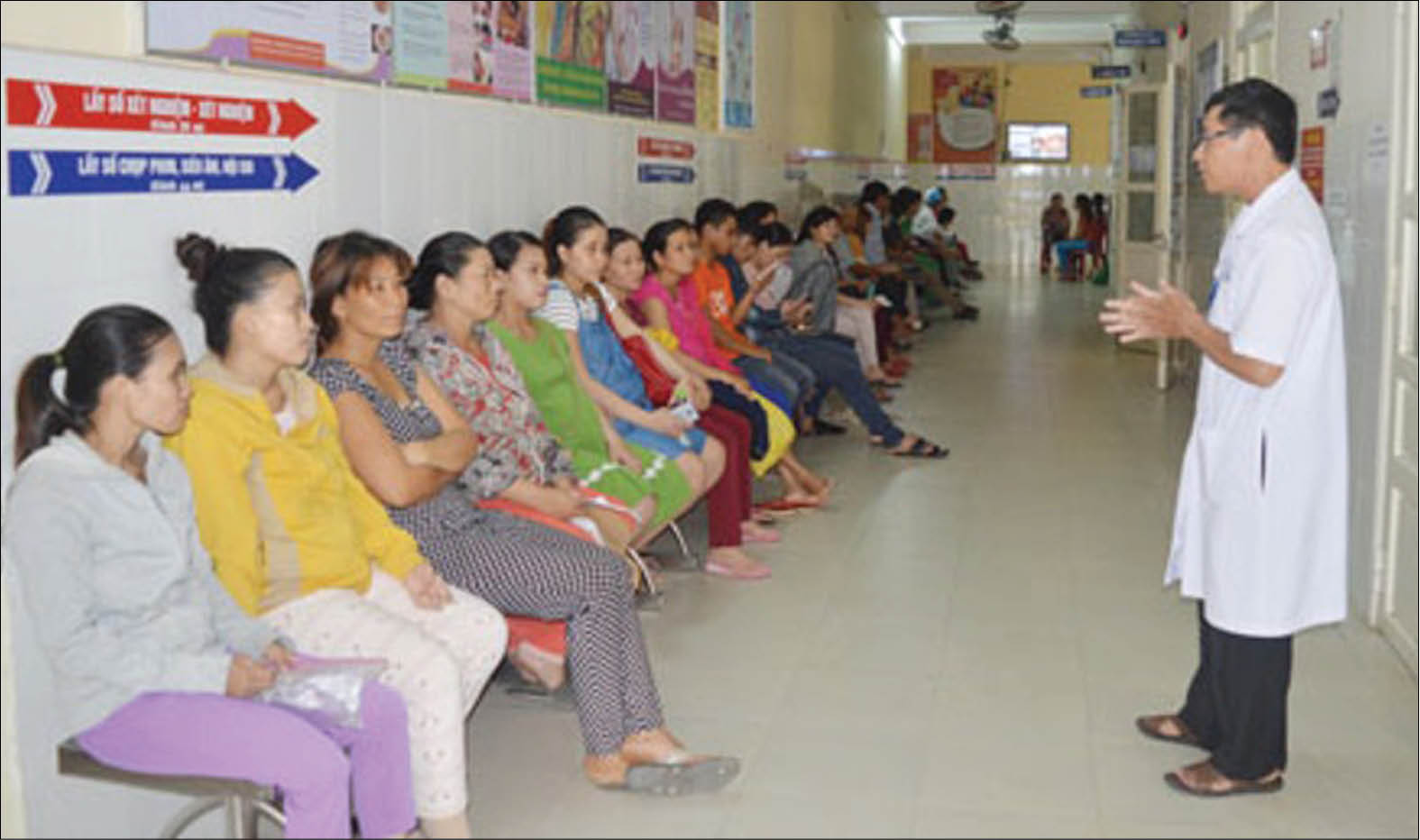 Giúp phụ nữ phòng, chống HIV AIDS