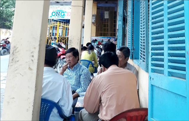 Nhà văn hóa bị trưng dụng bán cháo lòng