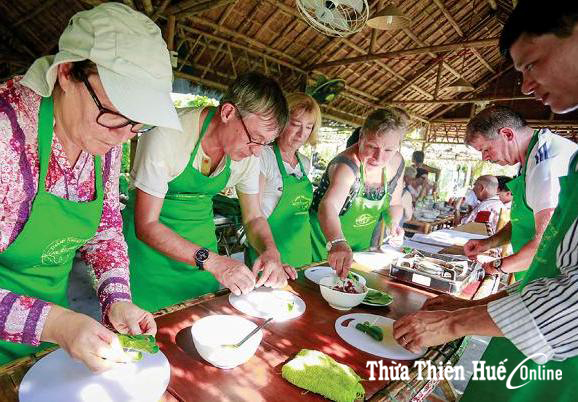 Tạo dựng môi trường du lịch tốt hơn, an toàn, thân thiện hơn