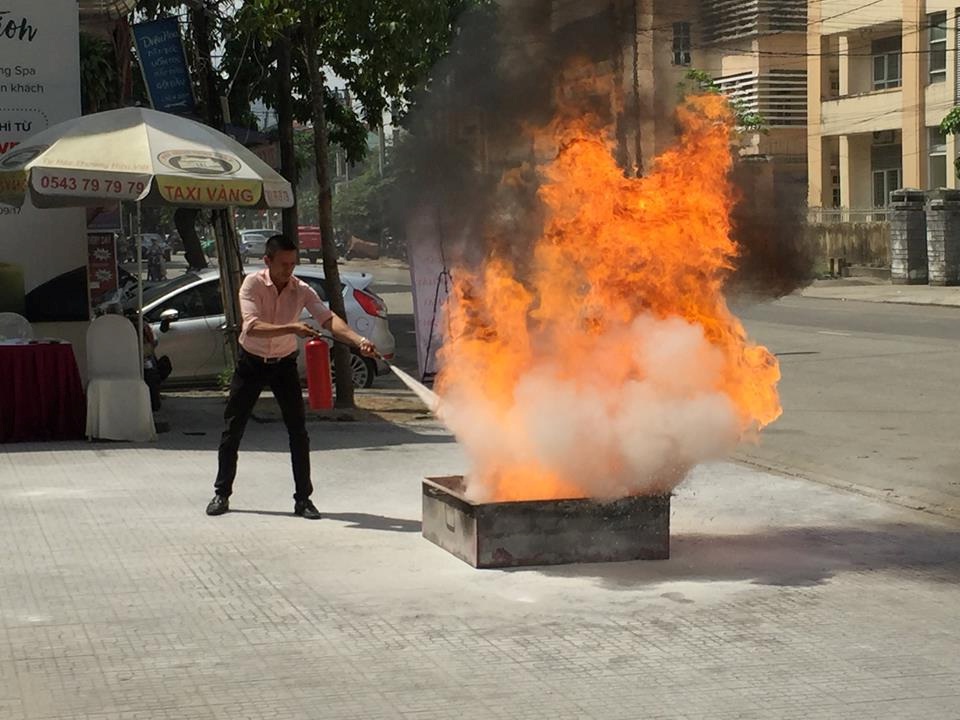 Mạo danh cảnh sát phòng cháy chữa cháy để thu lợi bất chính