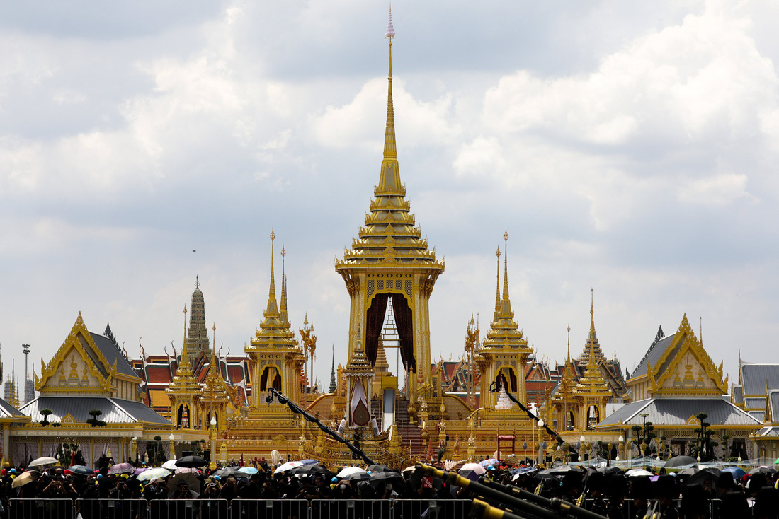 12 triệu người dân kính viếng nhà Vua Thái Lan