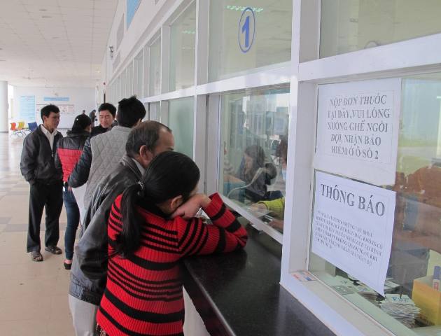 Đảm bảo thuốc men, nhân lực khám, điều trị cho người bệnh