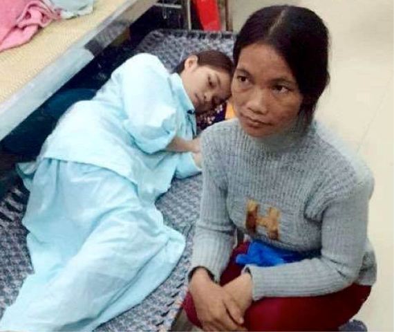 Nữ sinh viên nghèo bệnh nặng