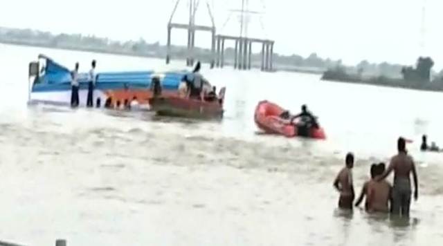 Ấn Độ Ít nhất 16 người chết sau khi thuyền du lịch bị lật gần Vijayawada