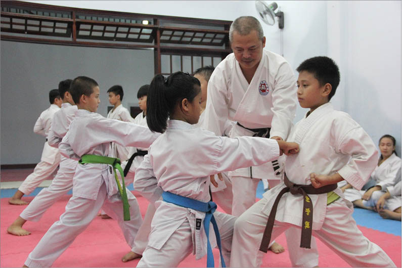 Những người thầy trên sân tập