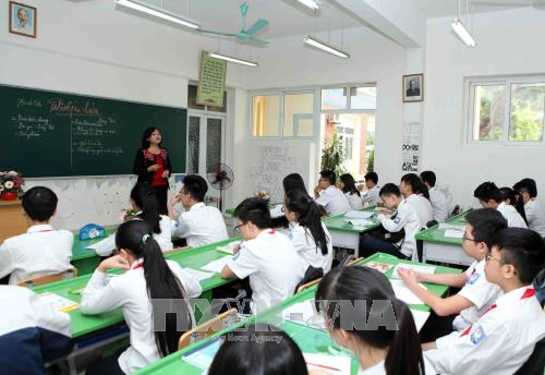 Đề xuất lương giáo viên ngang bằng với lương bác sĩ, kỹ sư cao cấp