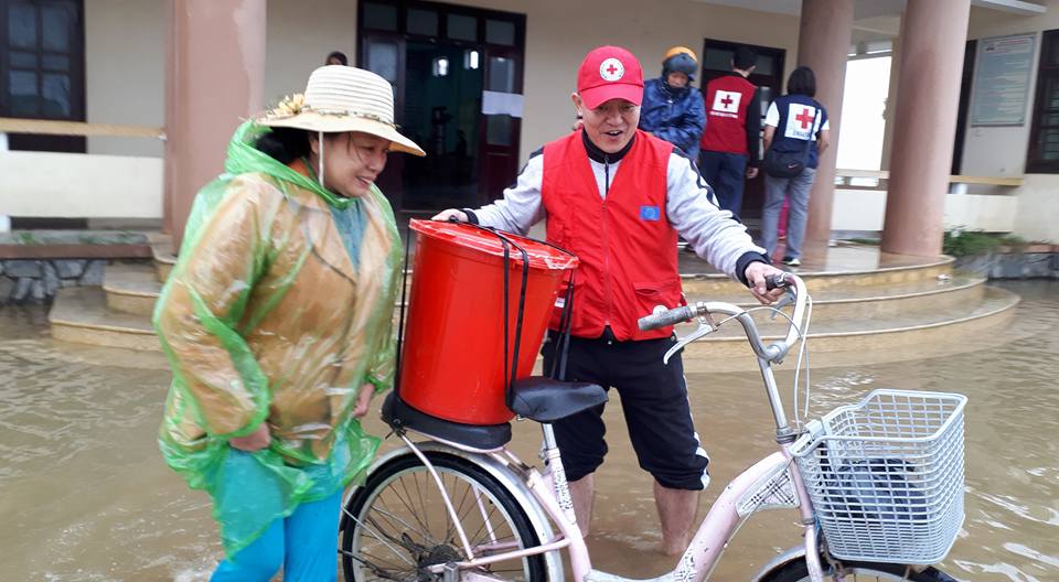 Hội Chữ thập đỏ Singapore hỗ trợ hơn 120 triệu đồng cho huyện Quảng Điền