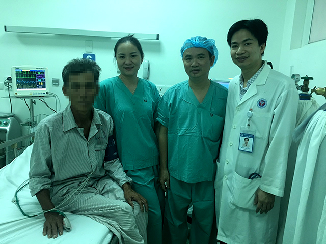 Cứu sống bệnh nhân ngừng tim ngoại viện do nhồi máu cơ tim cấp