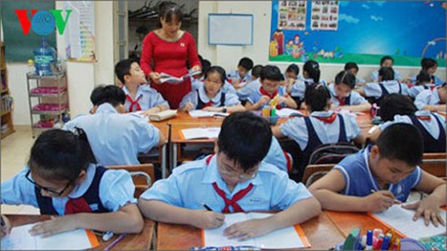 Tăng lương cho giáo viên Tránh nói ra rồi không làm được