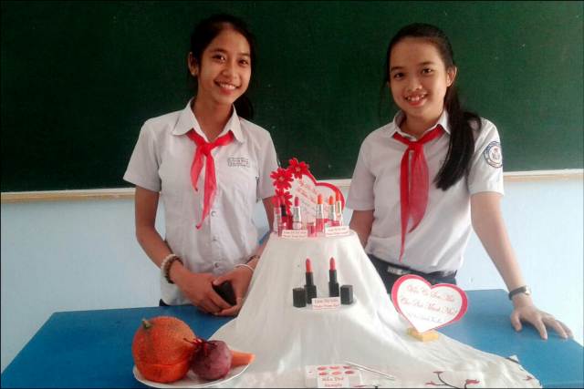 Son dưỡng môi từ củ quả