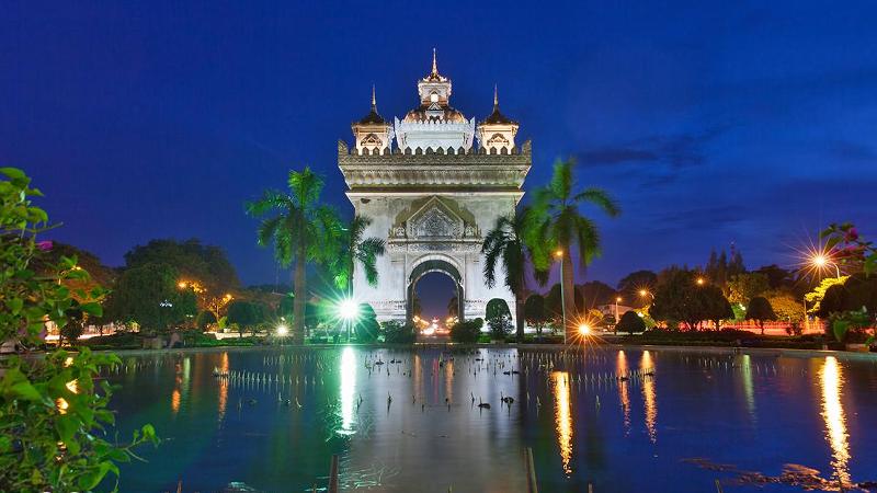 Lào Tỉnh Vientiane thành công trong việc triển khai quỹ bảo hiểm y tế