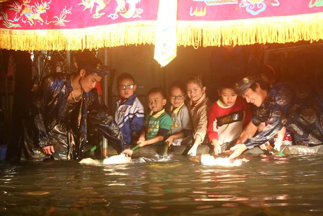 Nhà hát Múa rối Cố đô Huế tiếp tục biểu diễn phục vụ du khách