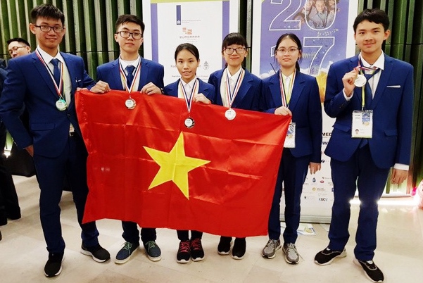 6 học sinh Việt Nam cùng giành giải Olympic khoa học trẻ quốc tế 2017
