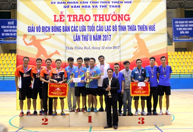 CLB Hai Bà Trưng  Bình Minh 1 Nhất đồng đội Giải Vô địch Bóng bàn các lứa tuổi