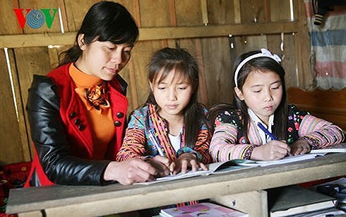 Có nên bỏ miễn học phí cho sinh viên Sư phạm