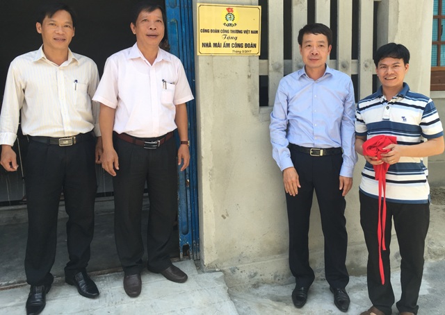 Đổi mới - dân chủ - đoàn kết - trách nhiệm