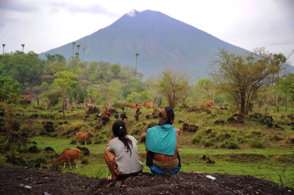Indonesia Núi lửa Agung tiếp tục phun trào
