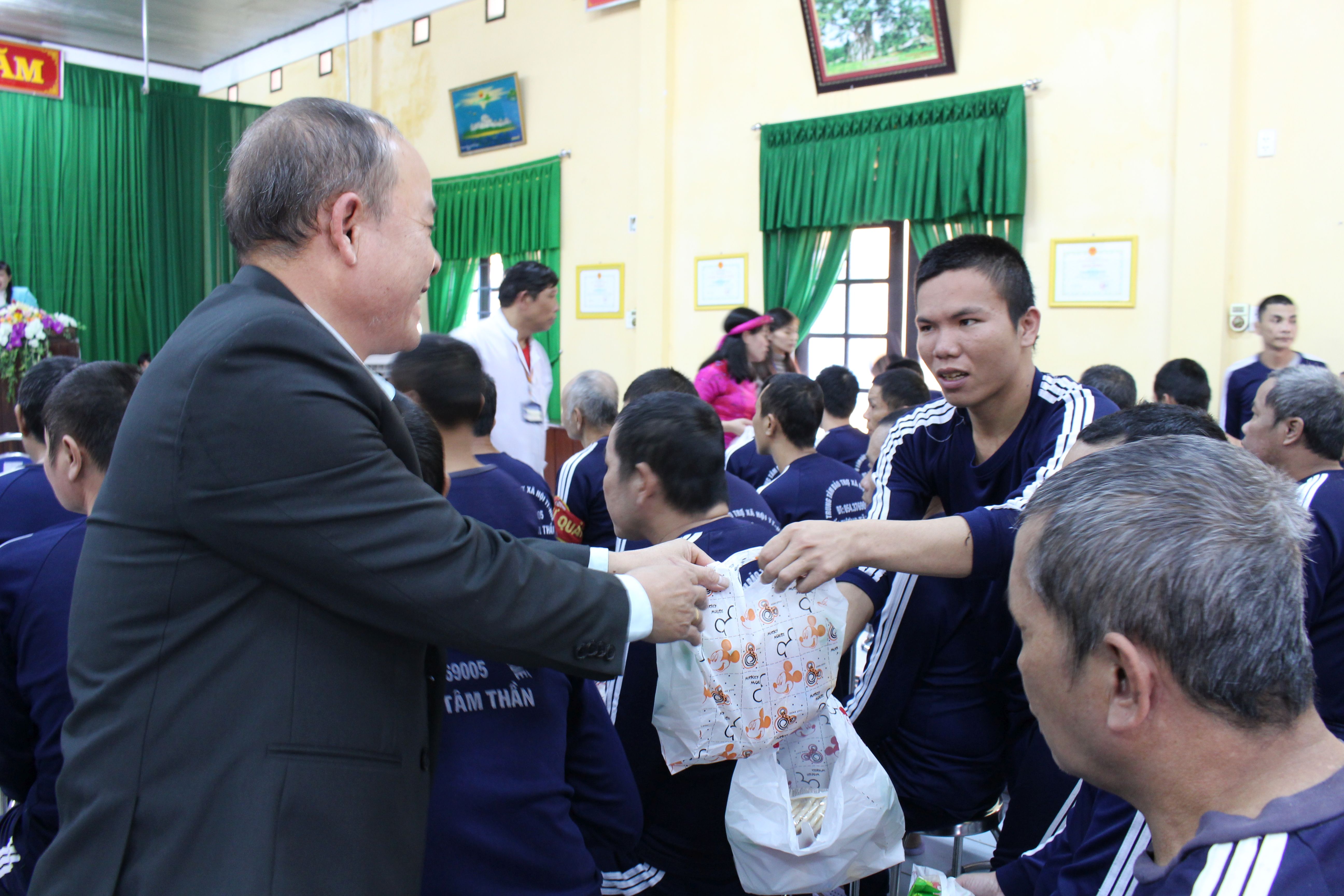 Tổ chức mừng Giáng sinh và đón năm mới tại Trung tâm Bảo trợ xã hội
