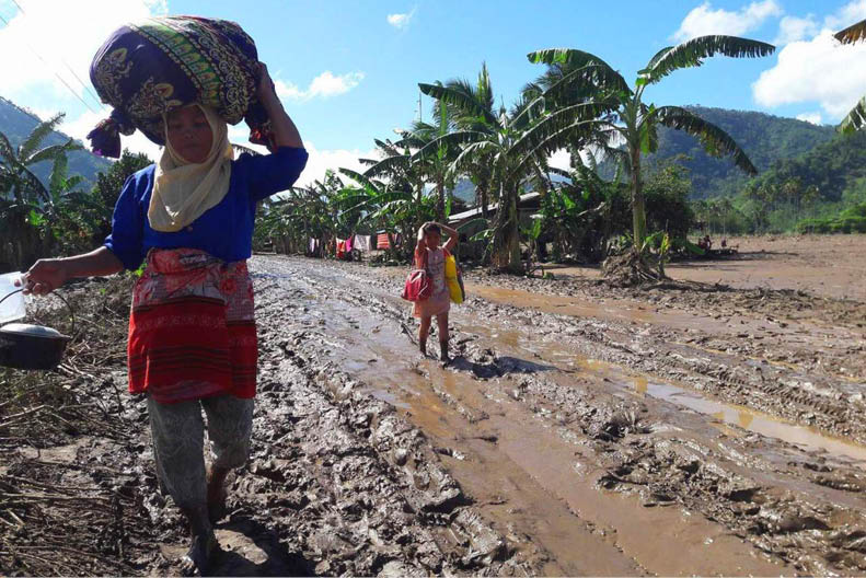 Các tổ chức quốc tế nỗ lực cứu trợ người dân Philippines sau bão Tembin