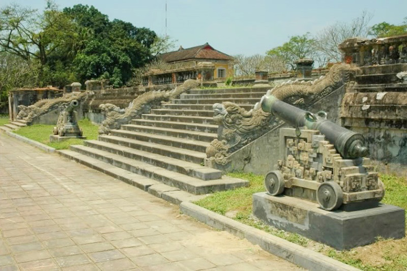 Kien Trung Palace to be restored in 2018