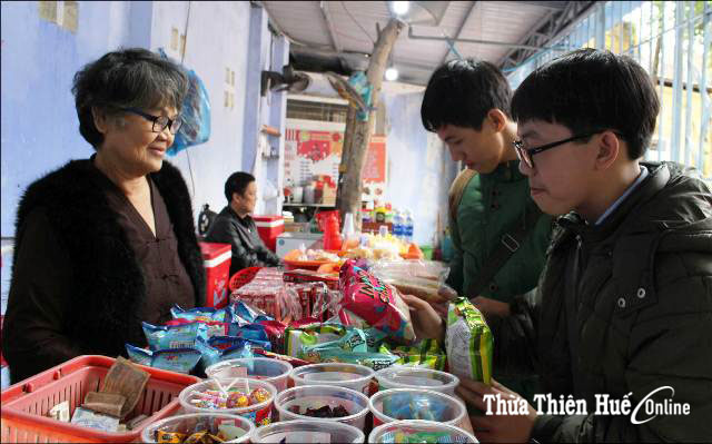 Chưa quản lý thực phẩm trong căng tin trường học