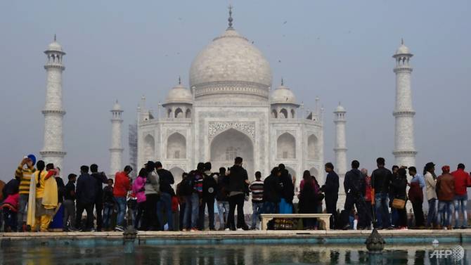 Ấn Độ hạn chế khách tham quan hàng ngày tại khu lăng mộ Taj Mahal