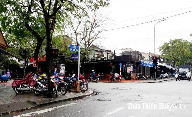 Xóa dần thói quen lấn chiếm lòng đường, vỉa hè