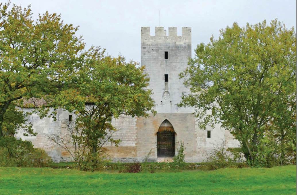 Tản mạn với Huế