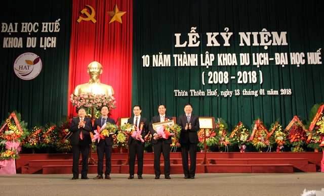 Khoa Du lịch kỷ niệm 10 năm thành lập và phát triển