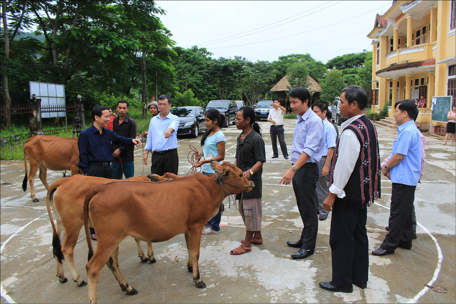 Quay lưng với nghèo