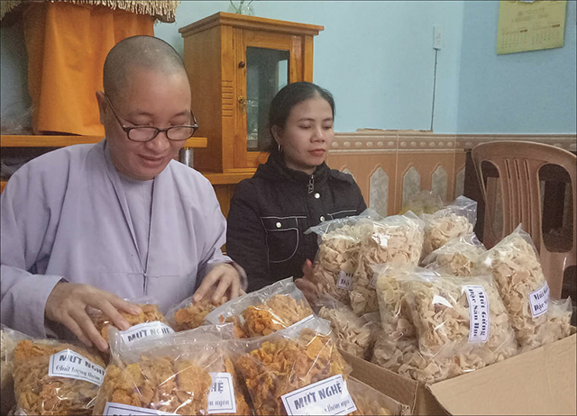 Crystallized ginger from Hien Luong Pagoda