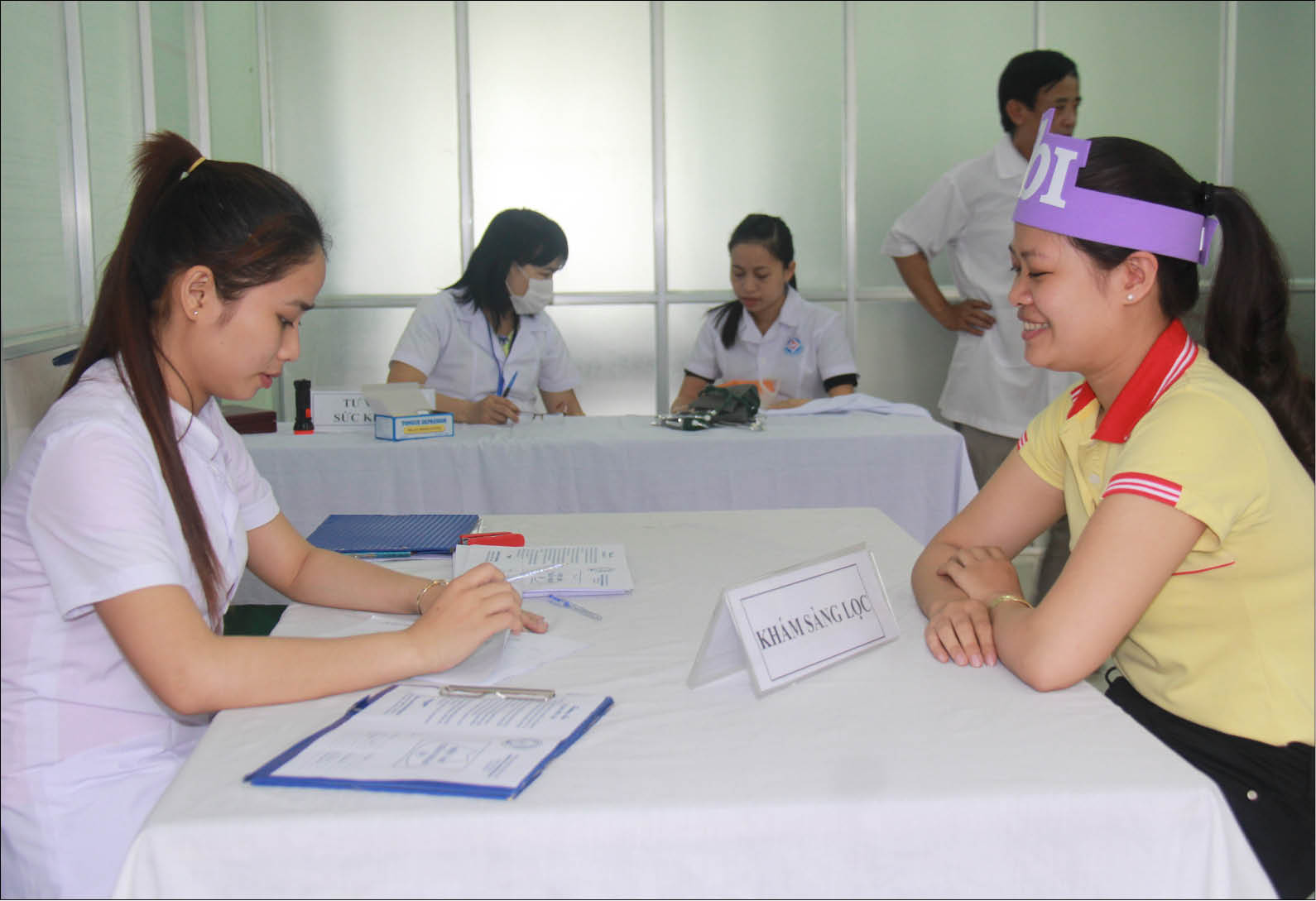 Cả doanh nghiệp và người lao động đều lo