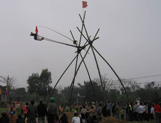 Bamboo swing from village to town