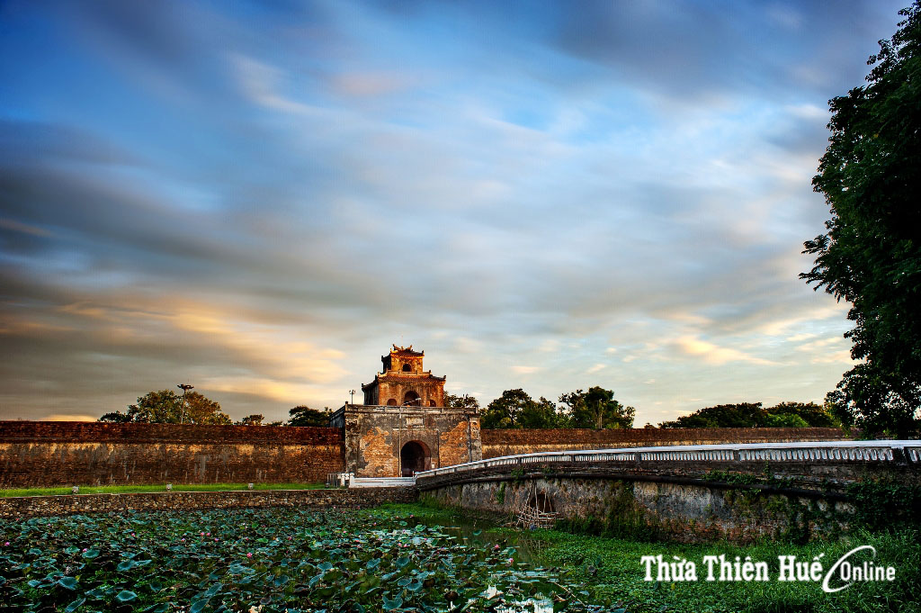 Ai vô Thành Nội mà không nhớ hoài